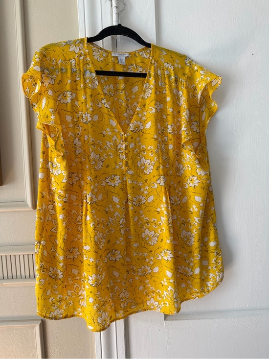 Carolina Belle Tops - Carolina Belle Yellow Floral V-Neck Flutter Sleeve Blouse